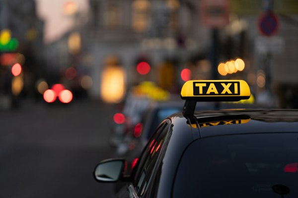 Explore les avantages d'un taxi à auray pour votre tranquillité